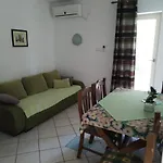 Alenka * Σίμπενικ